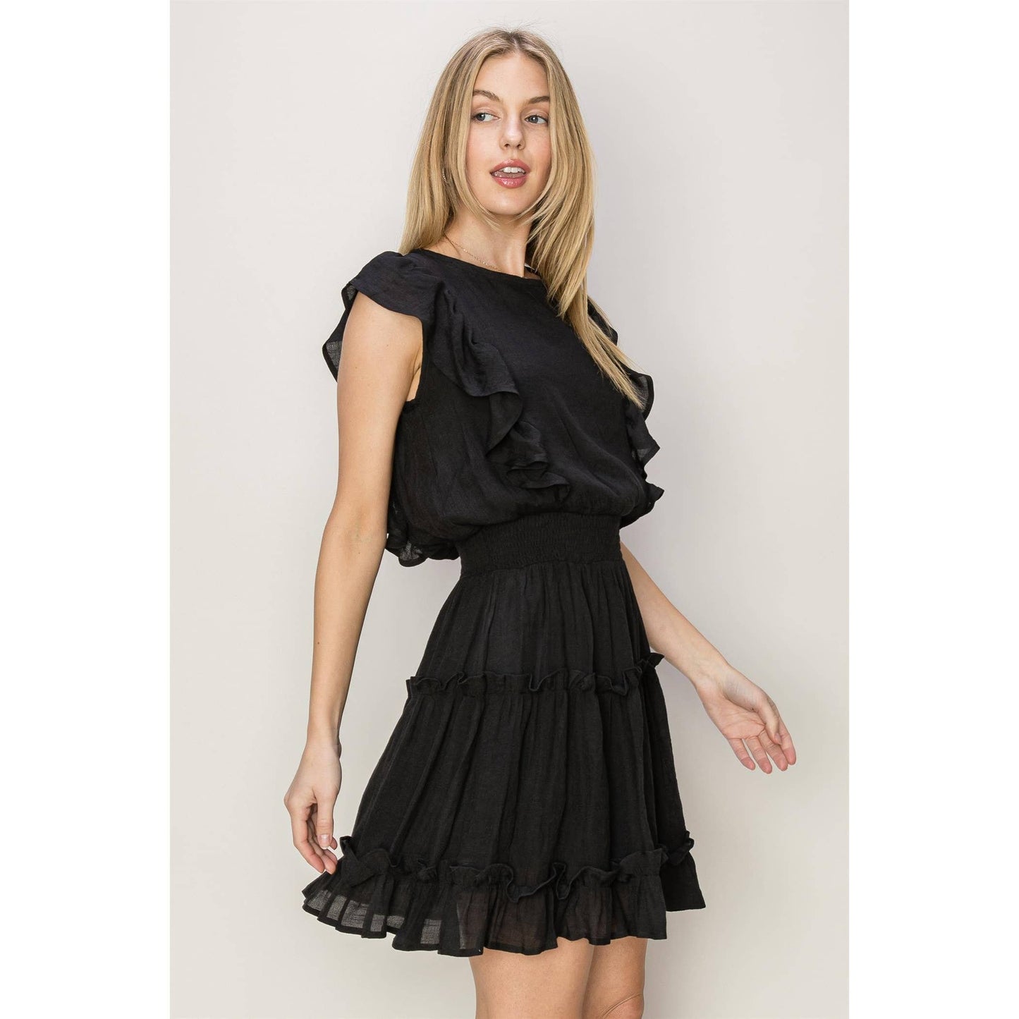 HF24A118-RUFFLED MINI DRESS: L / BLACK