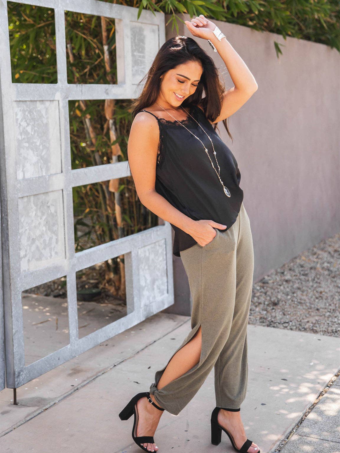 Solid Ankle Tie Brie Pants: XL / Black
