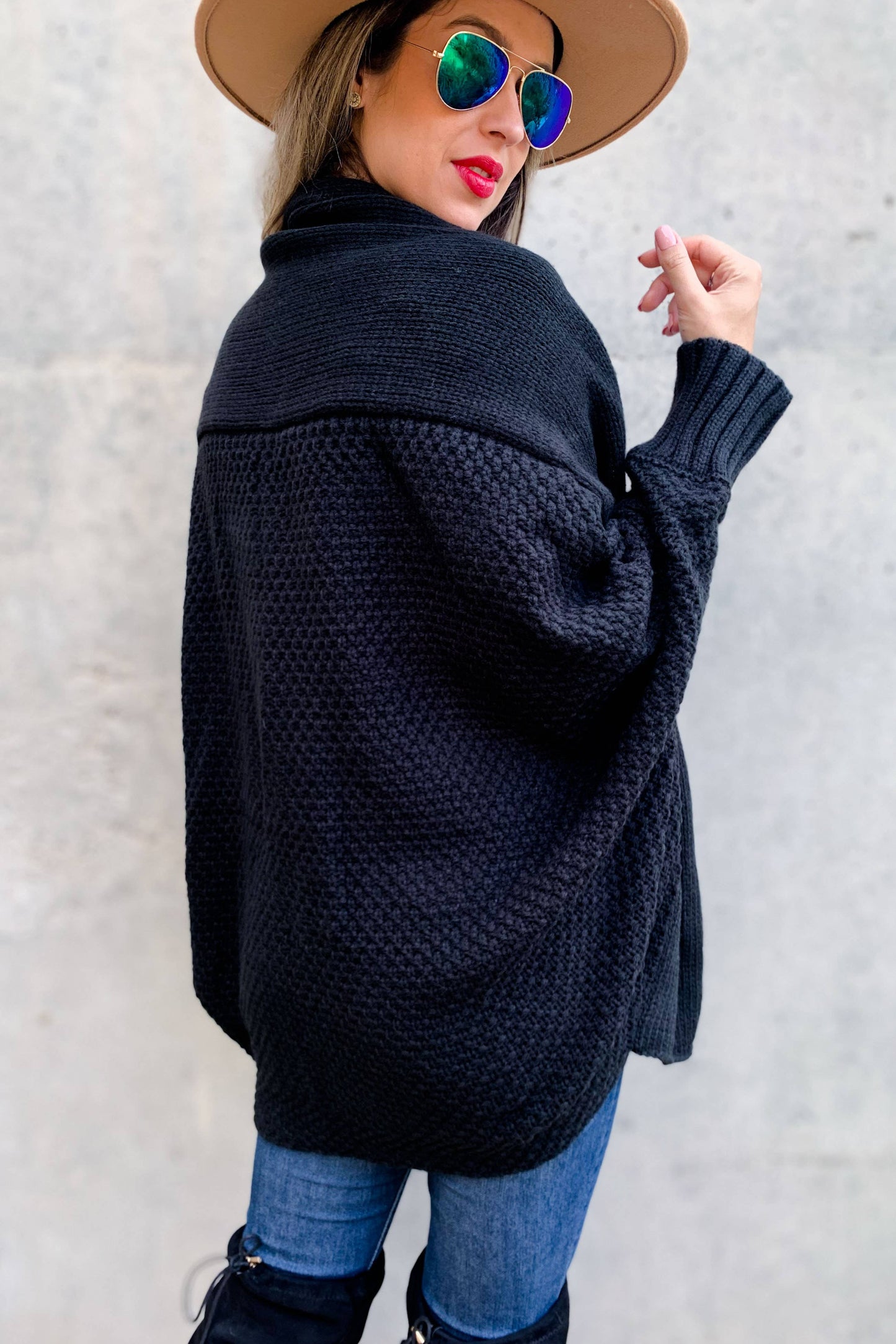 Black Textured Knit Dolman Sleeve Cardigan: Free / Black